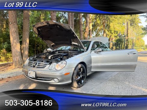 Used 2005 Mercedes-Benz CLK 320 Coupe image 34