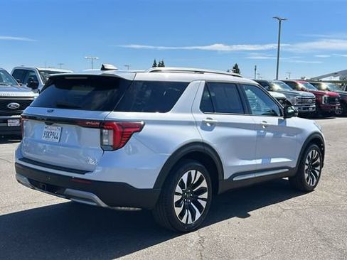 Certified 2025 Ford Explorer Platinum w/ LUX Leather Package AWD/4WD image 3