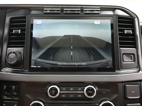 Used 2024 Ford F350 Platinum w/ FX4 Off-Road Package image 32