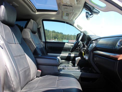 Used 2018 Toyota Tundra Limited image 19