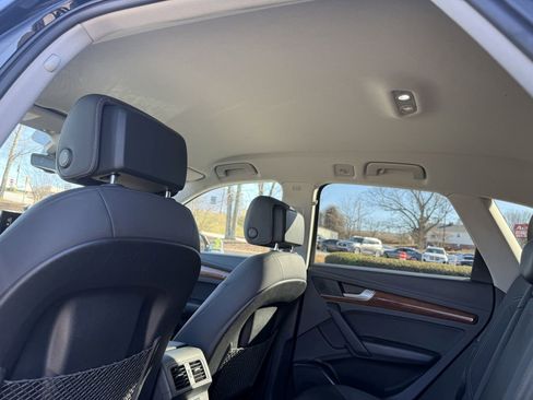 Used 2021 Audi Q5 2.0T Premium w/ Convenience Package image 19