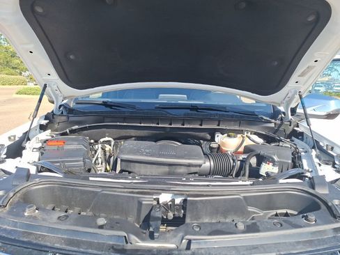 Certified 2024 Chevrolet Suburban Premier image 18