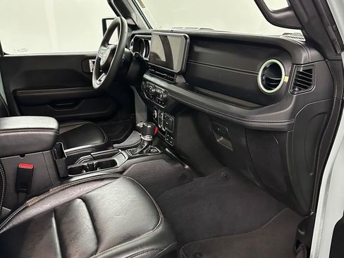 Used 2024 Jeep Wrangler Unlimited Sahara w/ Safety Group image 39