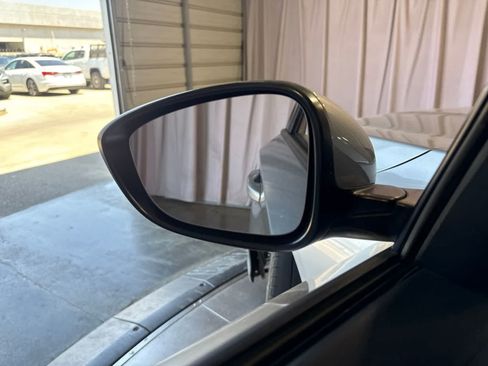 Used 2019 Honda Accord LX image 19
