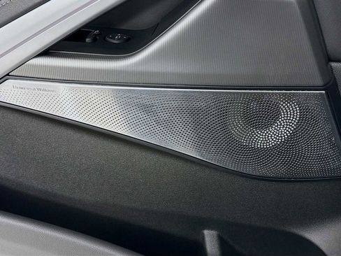 Used 2021 BMW X6 M50i w/ Executive Package image 12