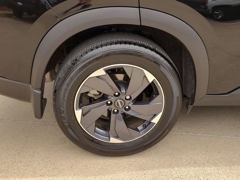 Certified 2024 Nissan Rogue SV w/ SV Premium Package FWD image 6