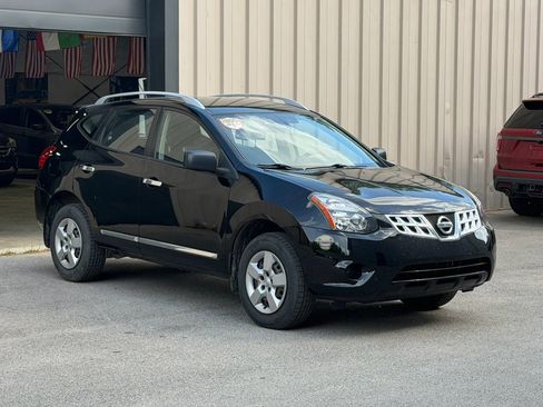 Used 2015 Nissan Rogue S w/ Convenience Package AWD/4WD image 4