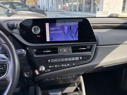 Used 2024 Lexus ES 300h w/ Premium Package image 14