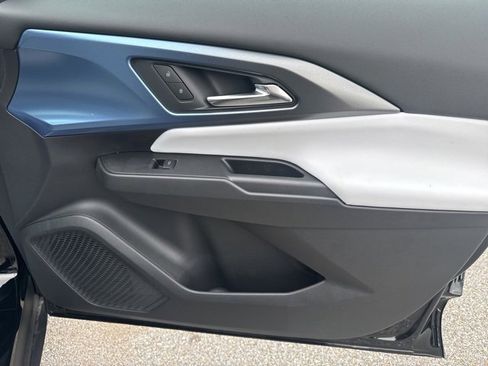 New 2025 Chevrolet Equinox EV LT w/ Convenience Package II image 27