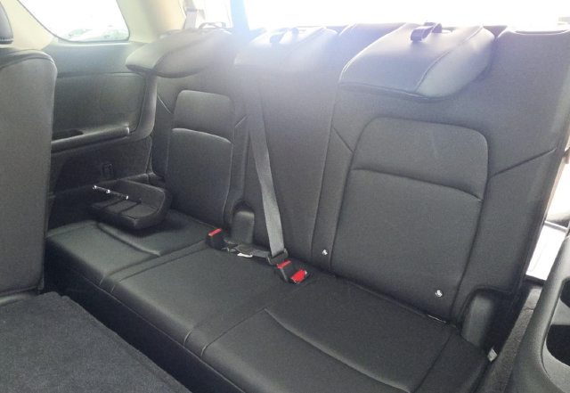 Used 2025 Nissan Pathfinder SL w/ Cargo Package FWD image 8