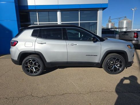 New 2026 Jeep Compass Limited image 3
