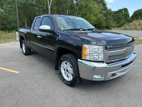 Used 2013 Chevrolet Silverado 1500 LT w/ All-Star Edition AWD/4WD image 3