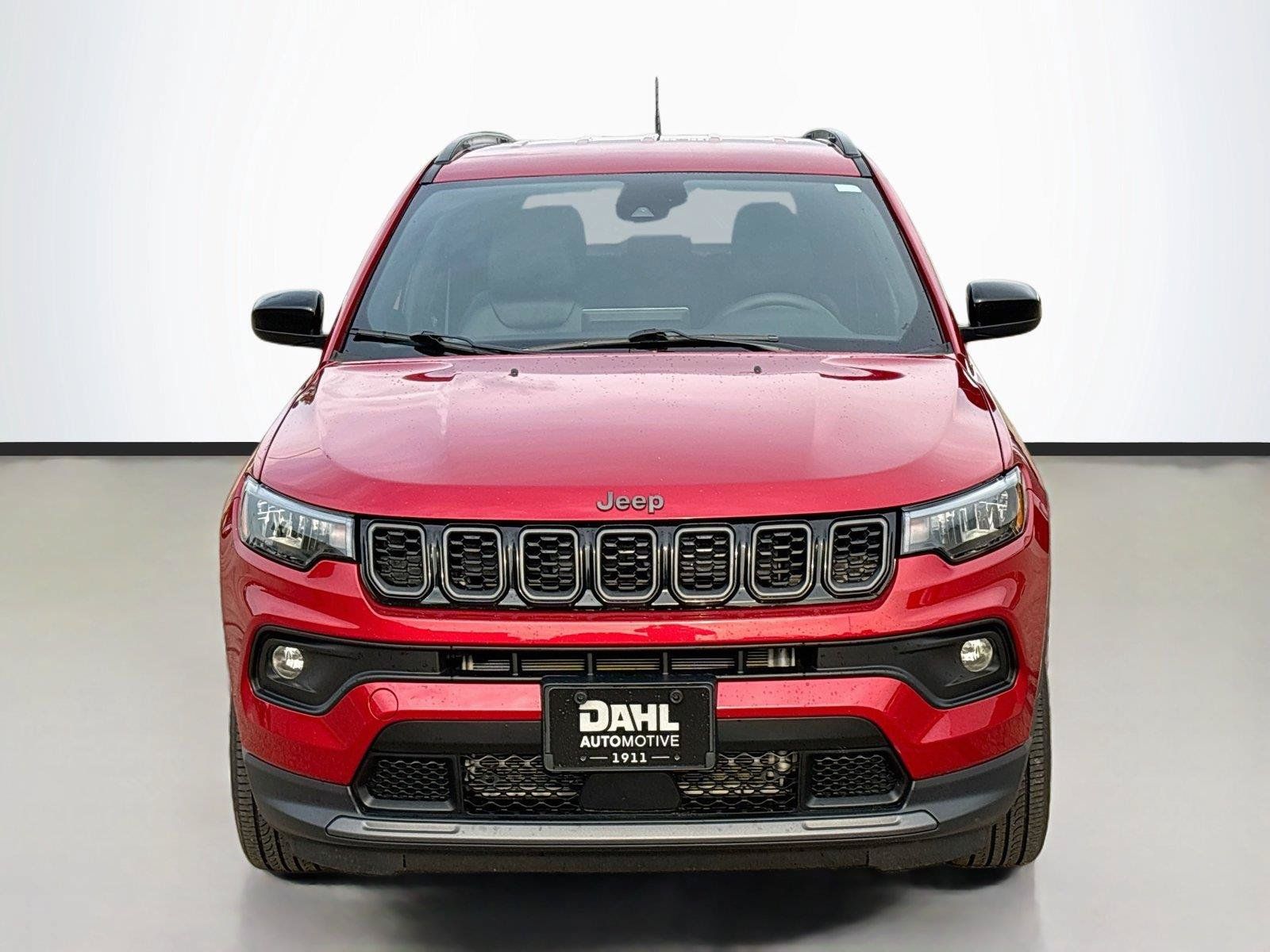 Certified 2025 Jeep Compass Latitude w/ Convenience Group AWD/4WD image 3