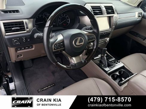 Used 2021 Lexus GX 460 Premium w/ Premium Package image 10