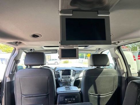 Used 2016 Chevrolet Suburban LT w/ Luxury Package RWD image 18