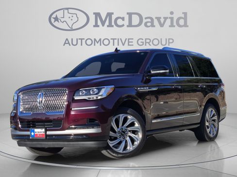 Used 2024 Lincoln Navigator Premiere AWD/4WD image 1