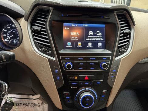Used 2017 Hyundai Santa Fe Sport image 16