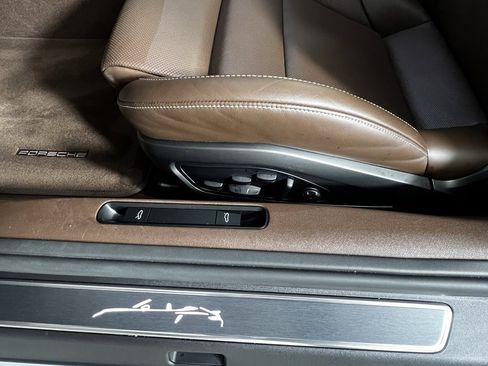 Certified 2025 Porsche 911 Turbo S image 30