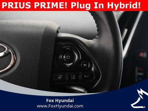 Used 2021 Toyota Prius Prime Limited w/ Carpet Mat Package (TMS) image 18