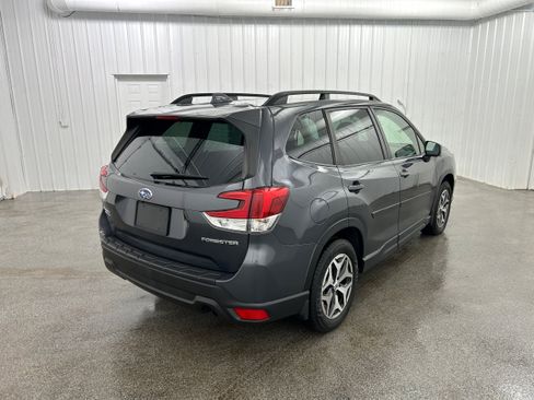 Used 2020 Subaru Forester Premium AWD/4WD image 34