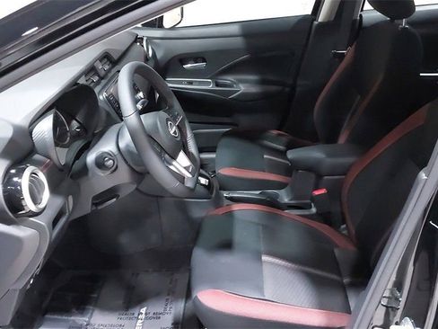 Used 2025 Nissan Versa SR w/ Trunk Package FWD image 20
