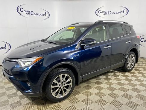 Used 2018 Toyota RAV4 Limited w/ Advanced Technology Package AWD/4WD image 3