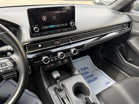 Used 2022 Honda Civic Sport image 14
