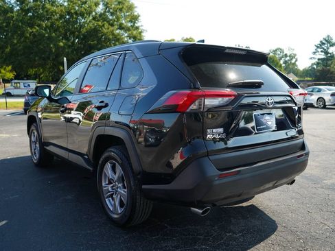 Used 2025 Toyota RAV4 XLE AWD/4WD image 3