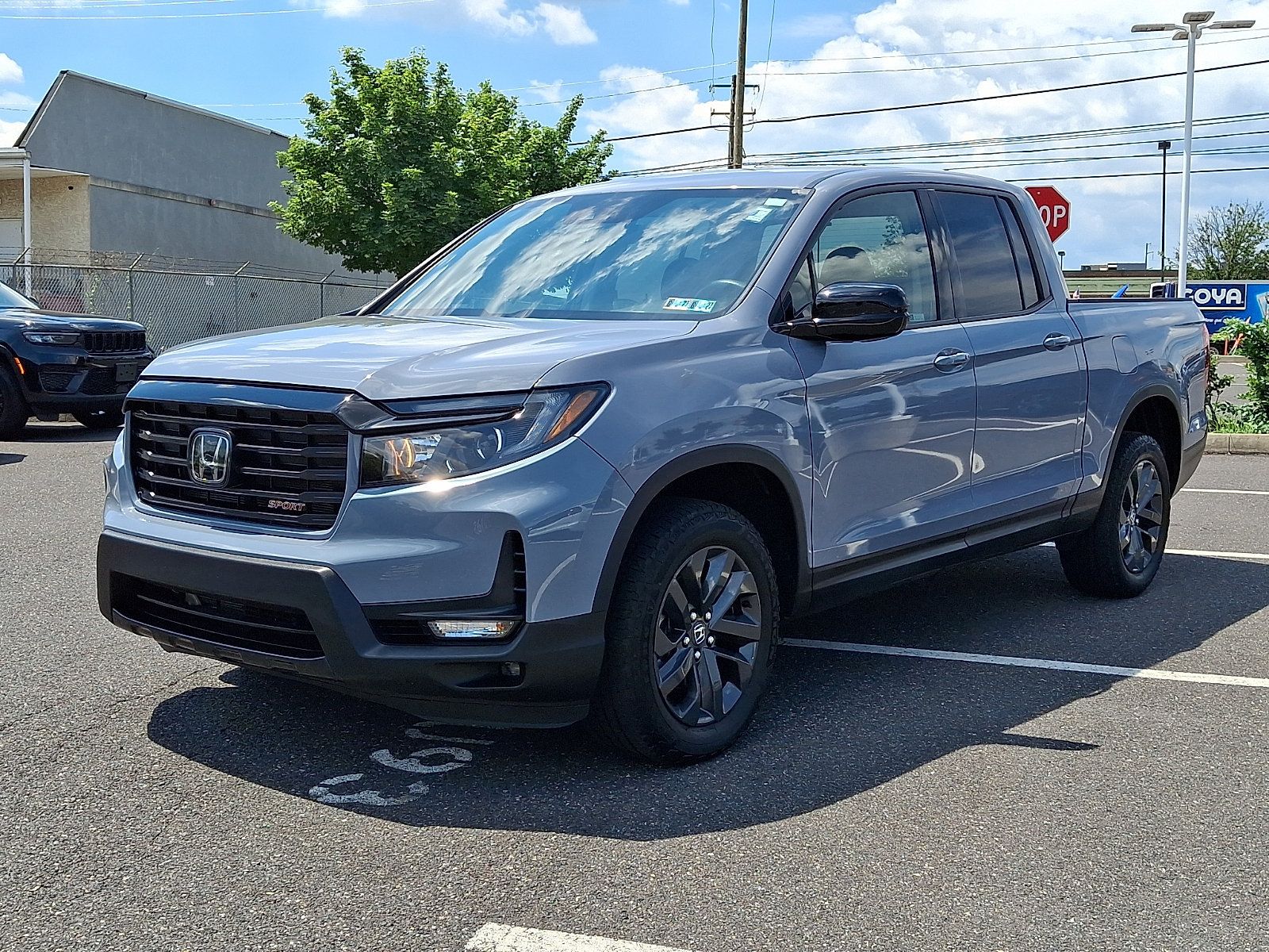 Used 2023 Honda Ridgeline Sport image 3