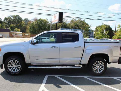 Used 2016 GMC Canyon SLT image 12