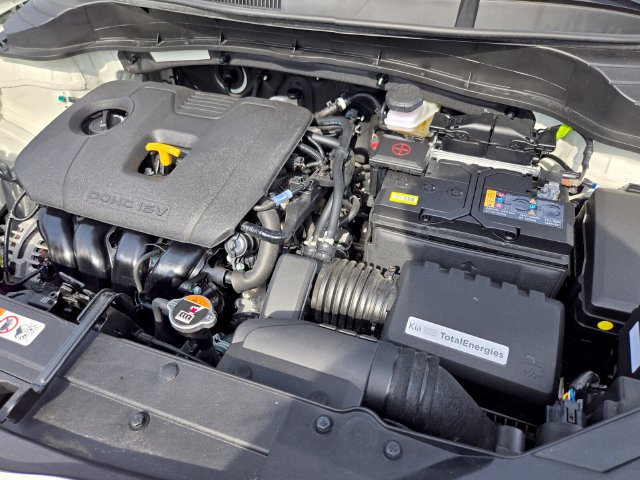 Used 2025 Kia Soul LX w/ LX Technology Package FWD image 23