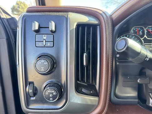 Used 2015 Chevrolet Silverado 3500 High Country image 17