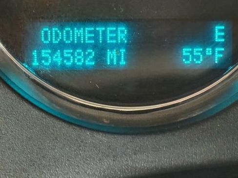 Used 2011 Chevrolet Avalanche LTZ image 18