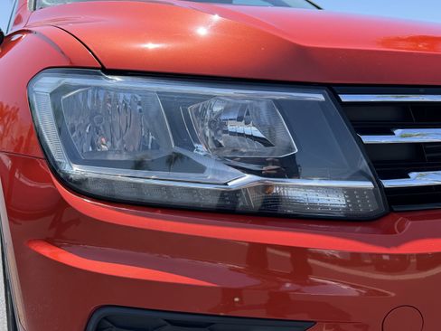 Used 2019 Volkswagen Tiguan SE AWD/4WD image 11