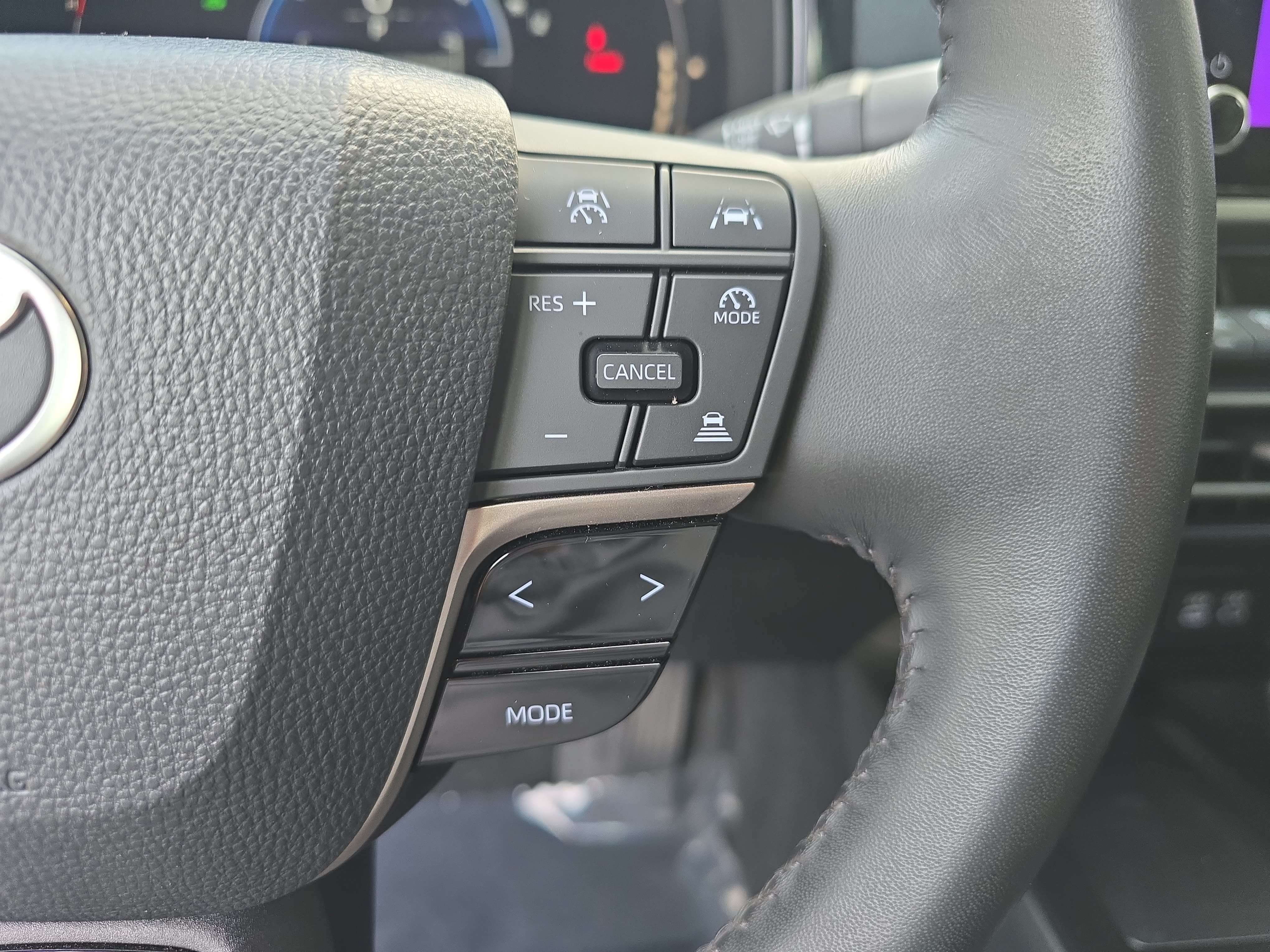 Used 2026 Toyota Camry LE w/ Convenience Package FWD image 18