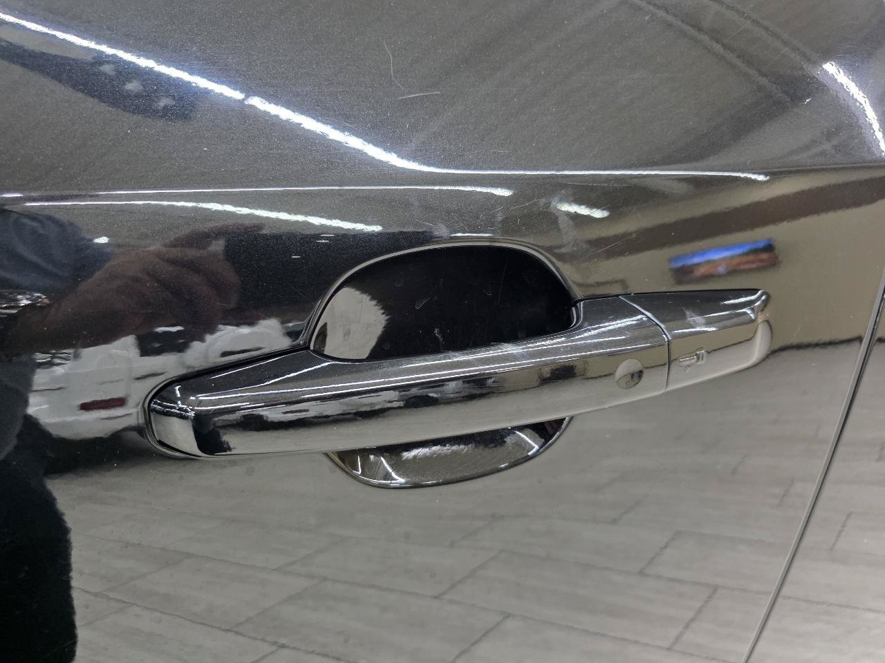 Used 2018 Jaguar E-PACE SE AWD/4WD image 12