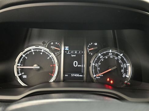 Used 2024 Toyota 4Runner TRD Off-Road Premium w/ Moonroof Package AWD/4WD image 6