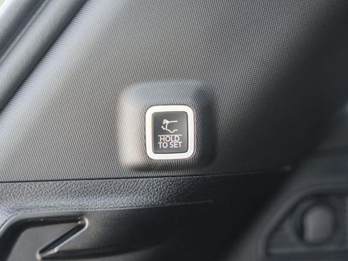 New 2025 Jeep Grand Cherokee Limited w/ Luxury Tech Group II image 11