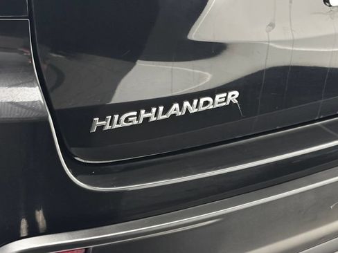 Used 2019 Toyota Highlander XLE w/ Protection Package #3 AWD/4WD image 7