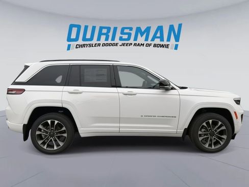 New 2025 Jeep Grand Cherokee Overland w/ MOPAR Finishing Package AWD/4WD image 7