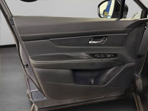 Certified 2025 Nissan Murano SV image 24