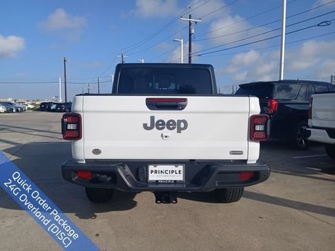 Used 2023 Jeep Gladiator Overland w/ Popular Equipment Package AWD/4WD image 8
