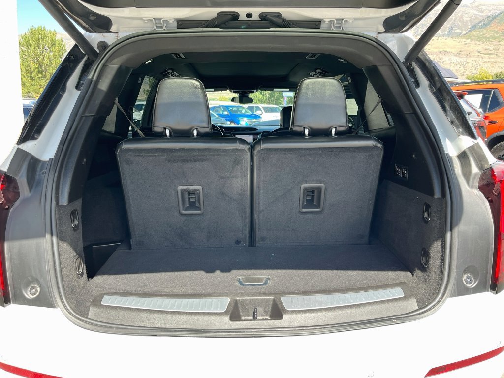 Used 2024 Cadillac XT6 Premium Luxury w/ LPO, Floor Liner Package AWD/4WD image 28