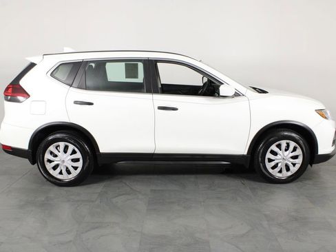 Certified 2019 Nissan Rogue S FWD image 15