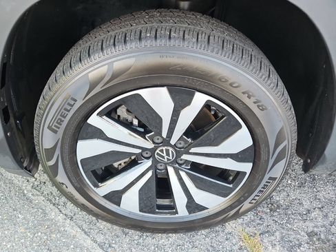 Used 2024 Volkswagen Atlas SE FWD image 33