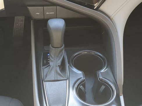 Used 2020 Toyota Camry LE image 25