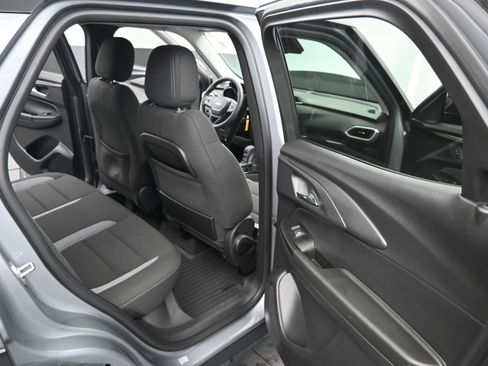 Used 2023 Chevrolet TrailBlazer LS FWD image 22