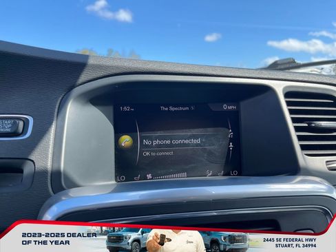 Used 2018 Volvo V60 T5 Cross Country w/ Convenience Package image 28