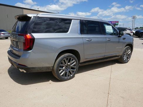 New 2026 GMC Yukon XL Denali Ultimate AWD/4WD image 4