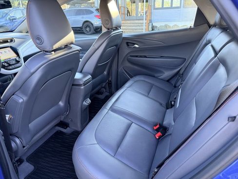 Used 2019 Chevrolet Bolt Premier w/ Infotainment Package image 29